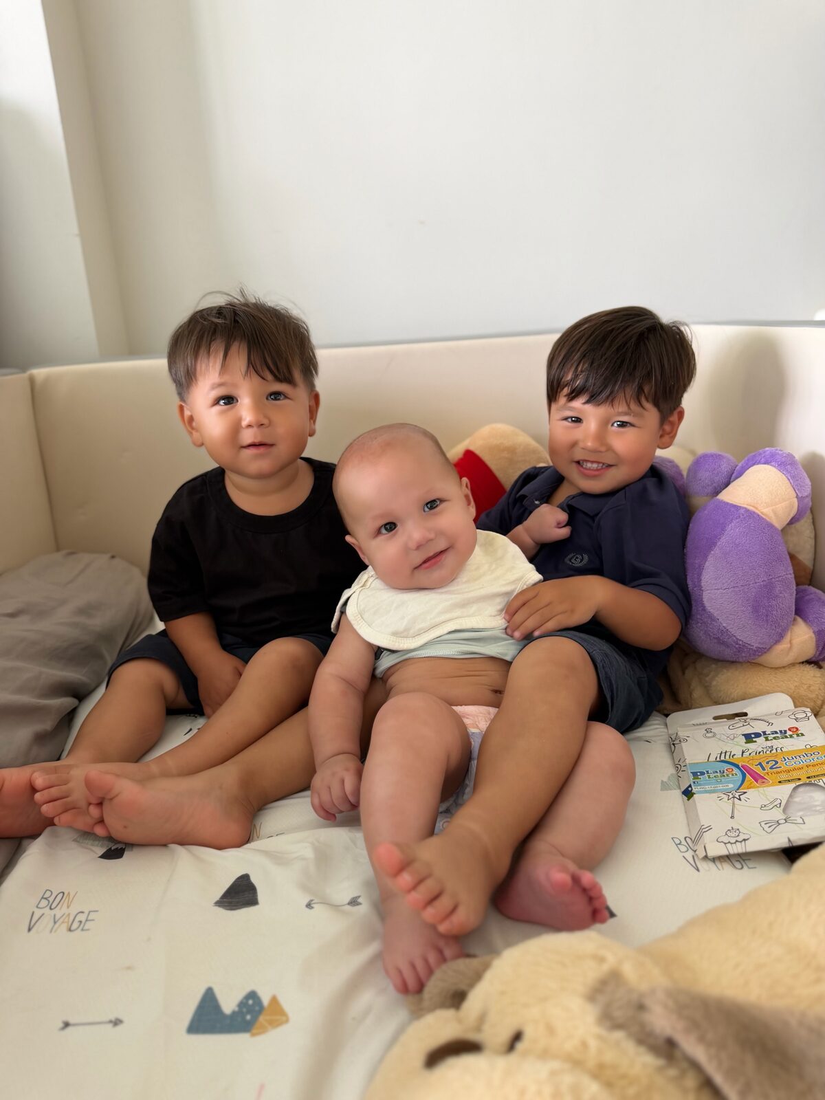 Lincoln, Martin, and William Cunningham together at home